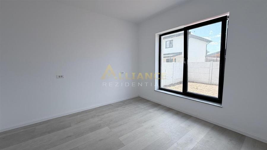 Casă individuală cu 4 camere cu Teren 340 Mp în Berceni