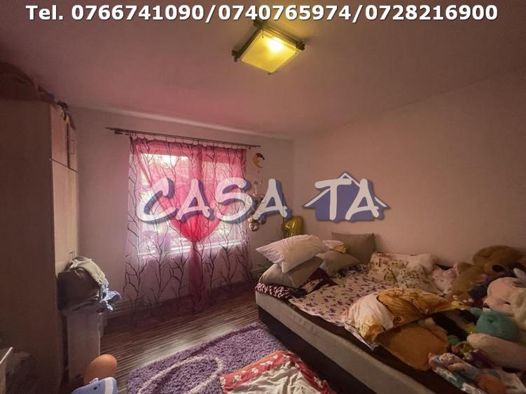 Casă individuală cu 3 camere cu Canalizare în Iezureni
