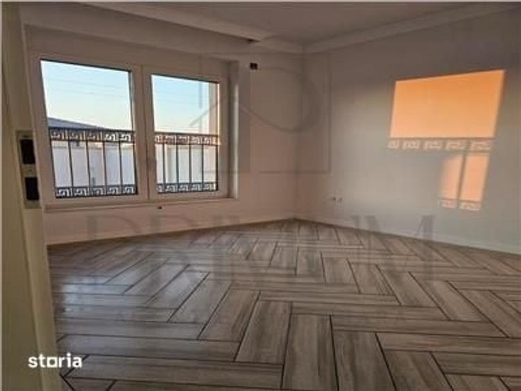 Casă cu 5 camere cu Teren 350 Mp în Central