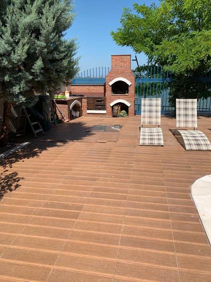 Casă individuală cu 6 camere cu Piscina în Sud-Est