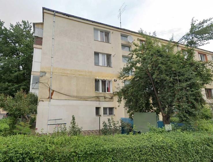PROPRIETAR Vand Ap. decomandat 2 camere, zona CAM, 56 mp