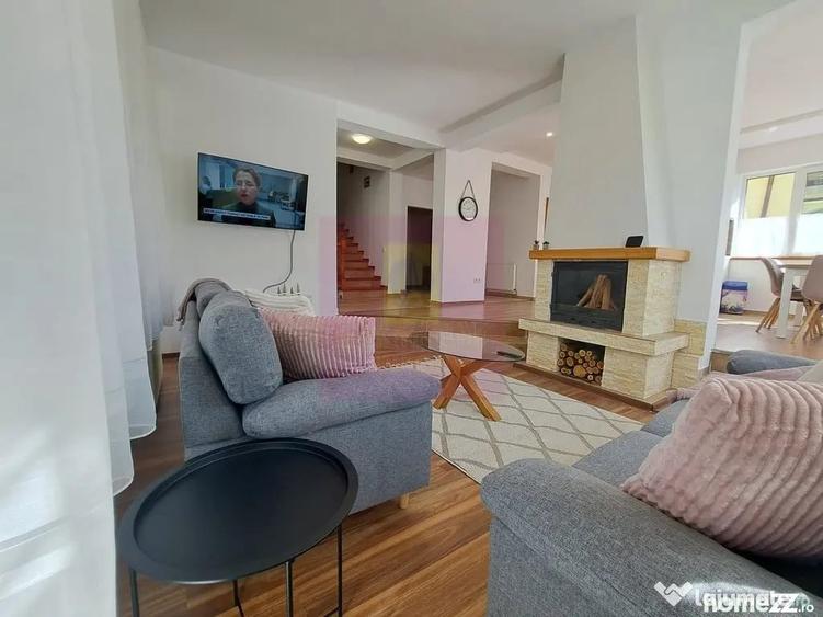 Casă cu 7 camere cu Teren 248 Mp în Piatra Arsă