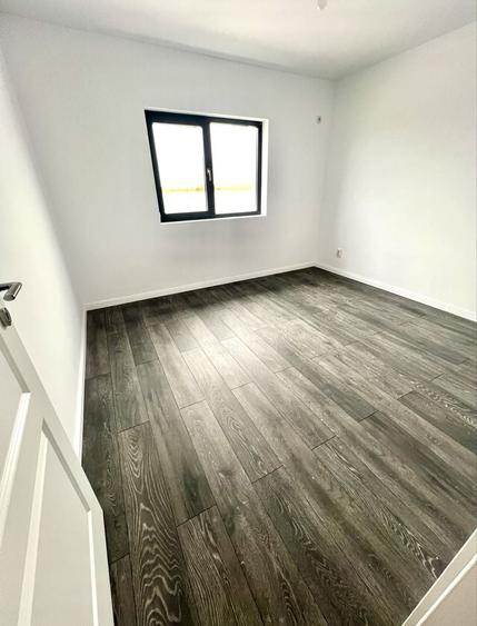 Casă cu 4 camere în Clinceni