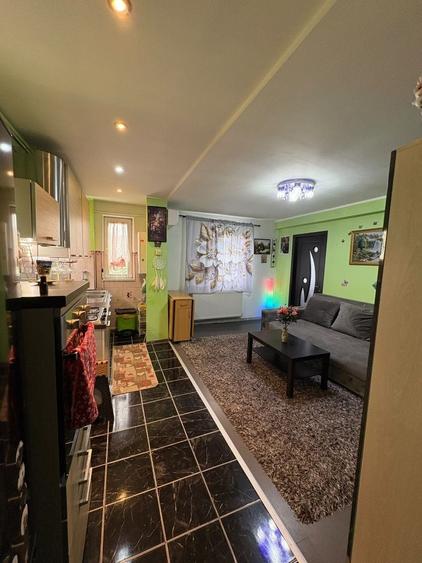 Apartament cu 2 camere în Coman