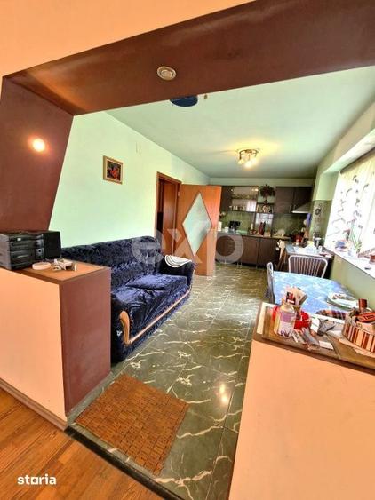 Casă cu 10 camere cu Teren 1100 Mp în Gura Șuții