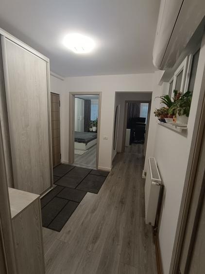 Apartament cu 3 camere decomandat, mobilat în Doamna Ghica