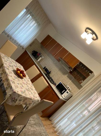 Casă cu 4 camere cu Teren 550 Mp în Central