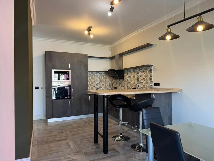 Casă cu 6 camere cu Teren 324 Mp în Central