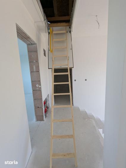 Casă cu 4 camere cu Teren 310 Mp în Cristian