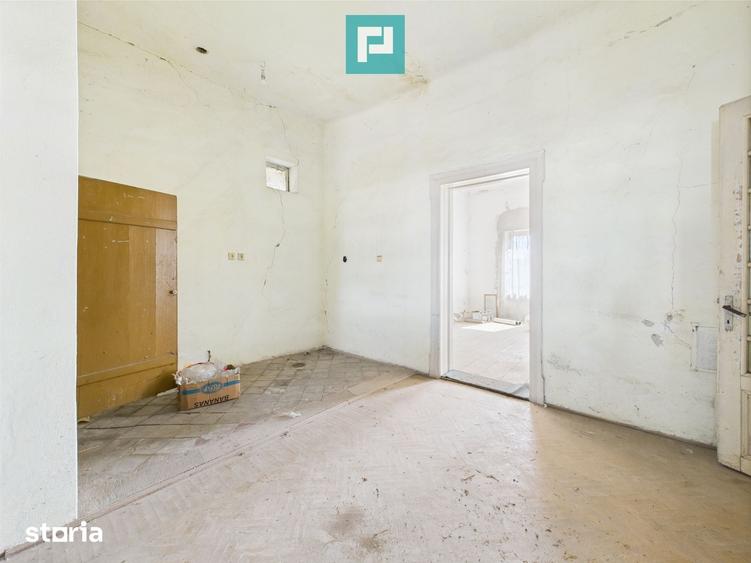 Casă cu 4 camere cu Teren 1510 Mp în Cenad