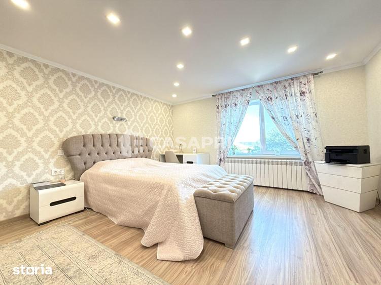Casă cu 7 camere cu Teren 1711 Mp în Miroslava