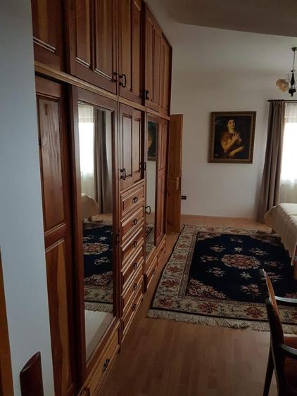 Casă individuală cu 6 camere cu Garaj în Chichiș