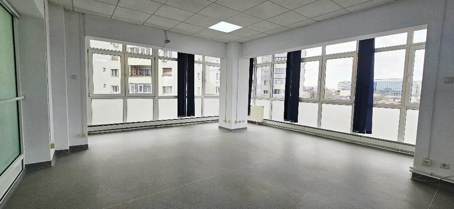Birou, 236 mp în Domenii