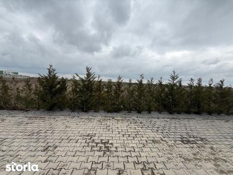 Spațiu comercial, de 585 mp, în Mădăras