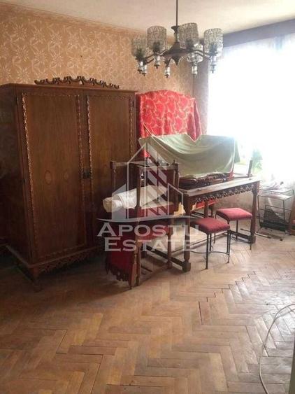Apartament cu 3 camere semidecomandat în Șagului