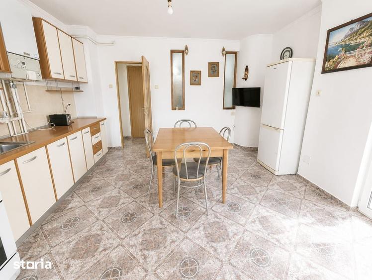 Apartament cu 3 camere decomandat în Griviței