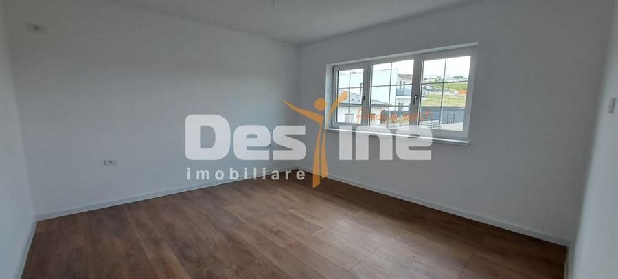 Casă cu 4 camere cu Teren 400 Mp în Central