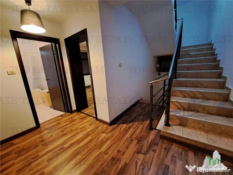 Casă cu 7 camere cu Teren 505 Mp în Corbeanca