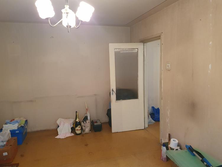 Garsonieră decomandată în Drumul Taberei
