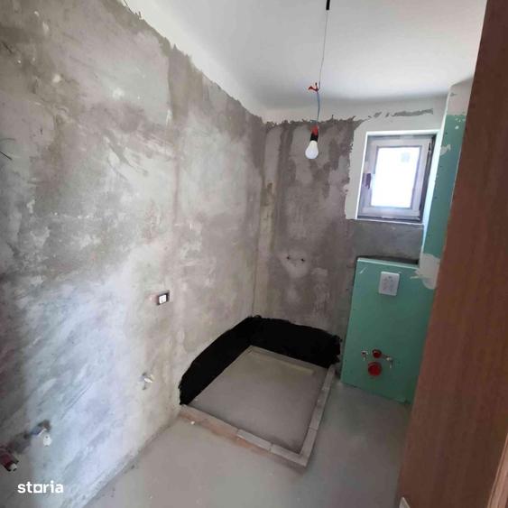 Casă cu 4 camere cu Teren 240 Mp în Câmpineanca