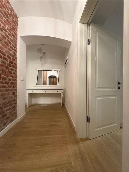 Apartament cu 3 camere decomandat, mobilat în P-ța Maria
