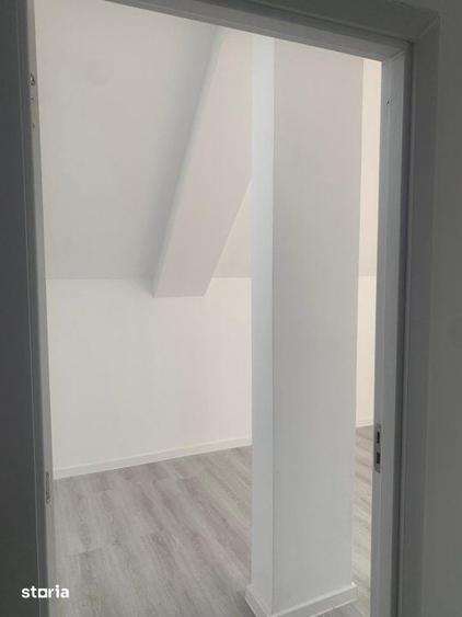 Casă cu 5 camere cu Teren 395 Mp în Central