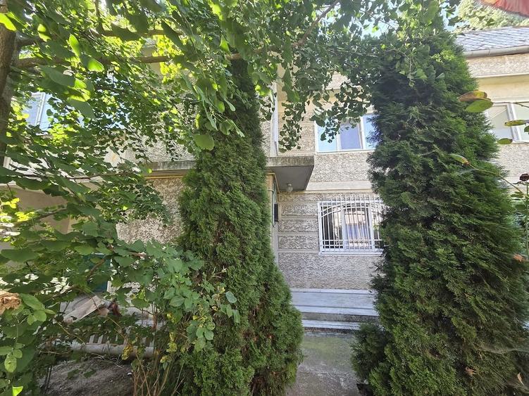 Adresa de prestigiu in Centrul Vechi al Gala?iului Casa cu teren de 364 mp - 13