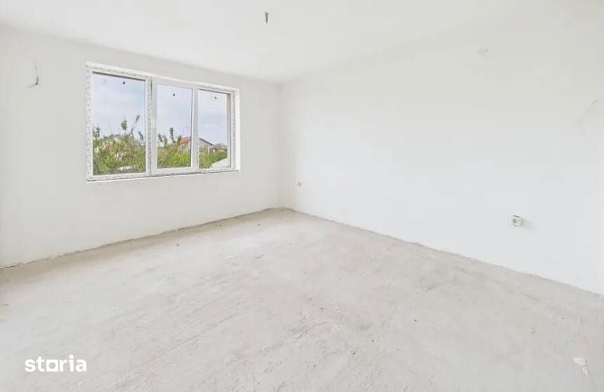 Casă cu 6 camere cu Teren 1.2 Mp în Săcălaz