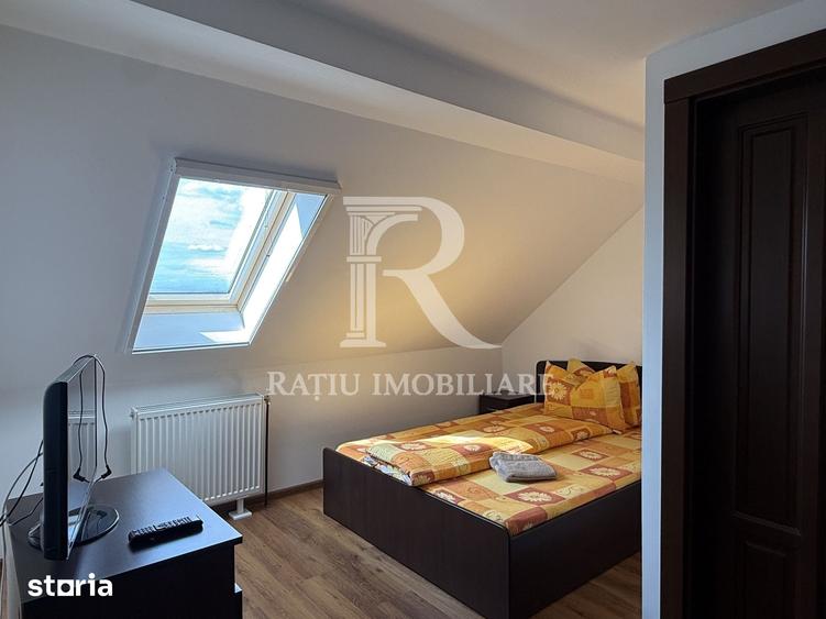 Casă cu 10 camere cu Teren 1200 Mp în Tinca
