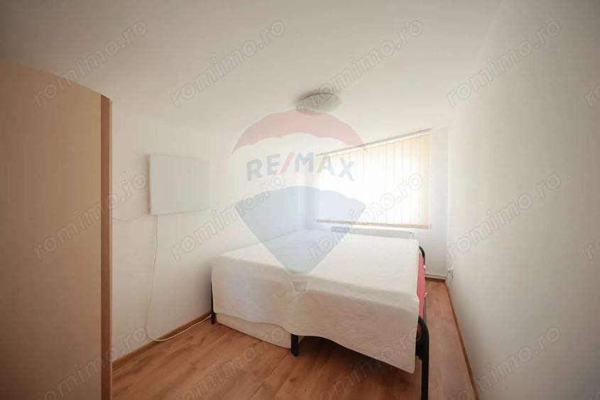 Casă cu 5 camere cu Teren 300 Mp în Sânmartin