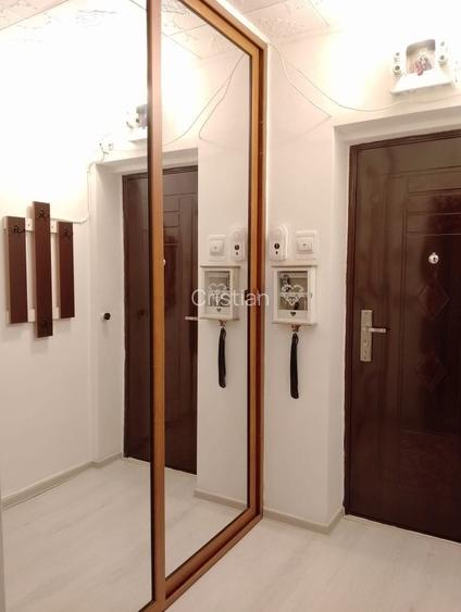 Vand sau schimb garsoniera centrala Targu-Jiu