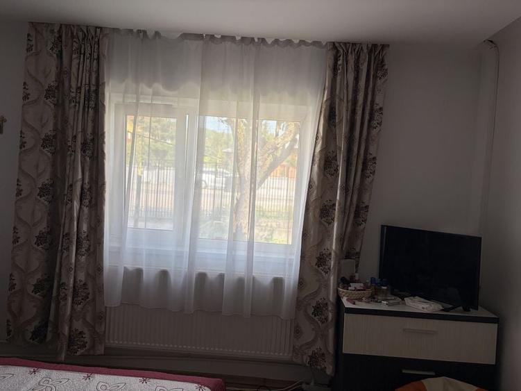 Casă cu 4 camere cu Teren 900 Mp în Central