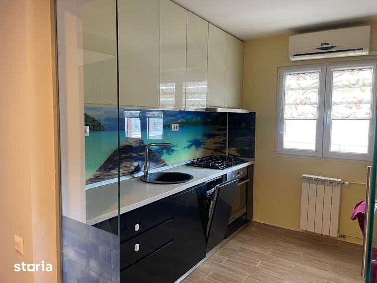 Apartament cu 3 camere decomandat, mobilat în Berceni