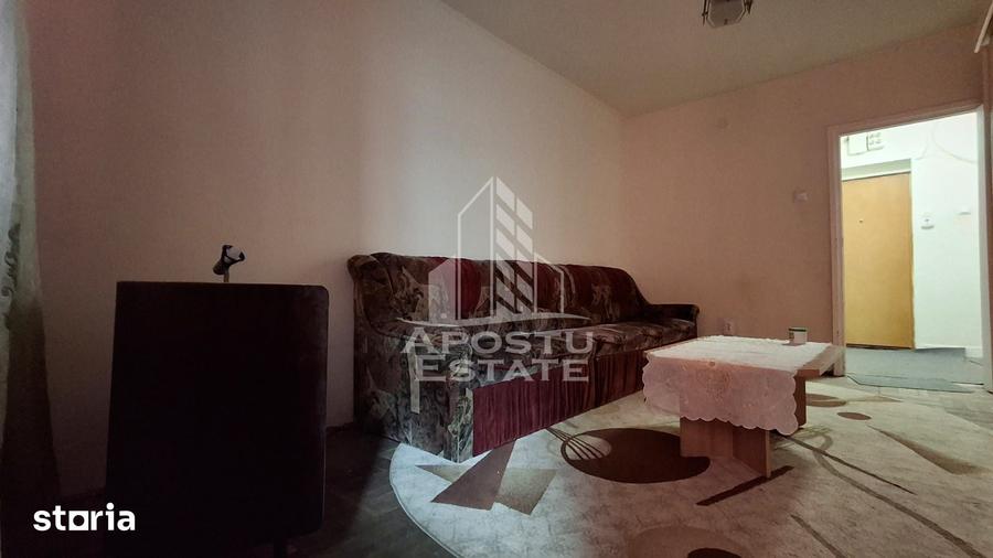 Apartament cu 2 camere decomandat în Grădiște