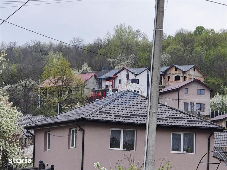 Casă cu 4 camere cu Teren 400 Mp în Tomești