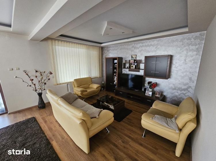 Casă cu 5 camere cu Teren 650 Mp în Curtea de Argeș
