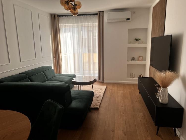 Apartament cu 2 camere decomandat în Central