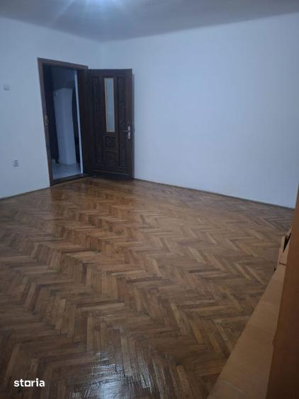 CASA CU TEREN 471 MP -IDEAL PENTRU LOCUIT SAU INVESTITIE. - 1
