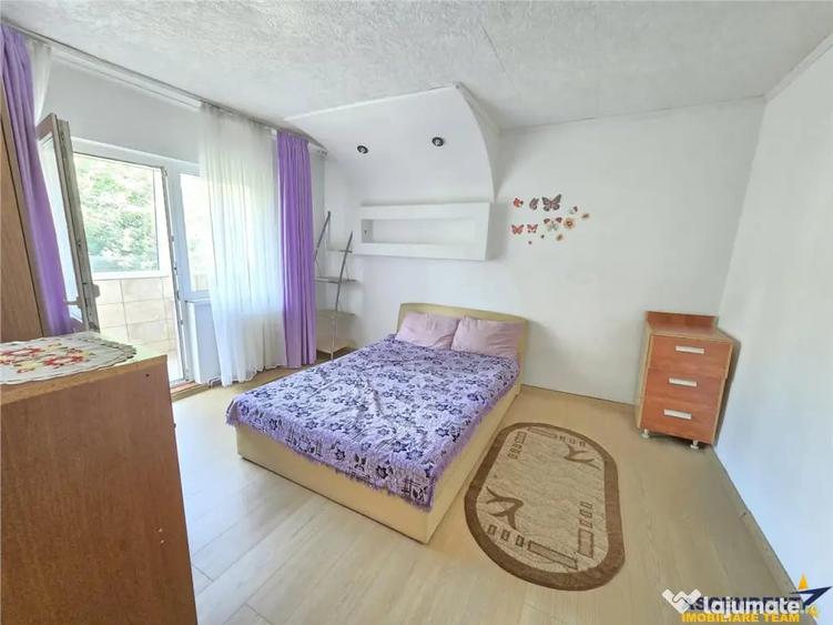 Apartament cu 3 camere decomandat în Noua