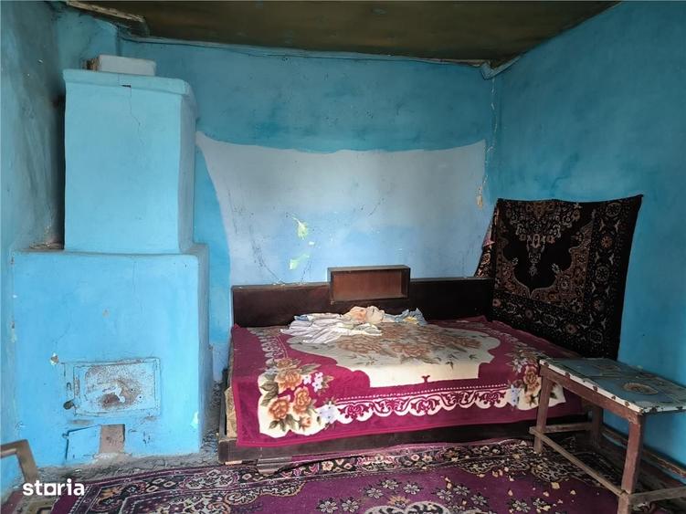 Casă cu 3 camere în Pădureni