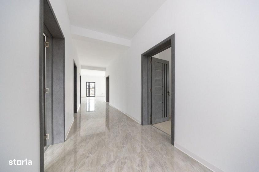 Casă cu 4 camere în Central