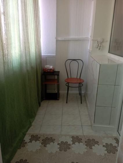 Garsonieră decomandată în Titan