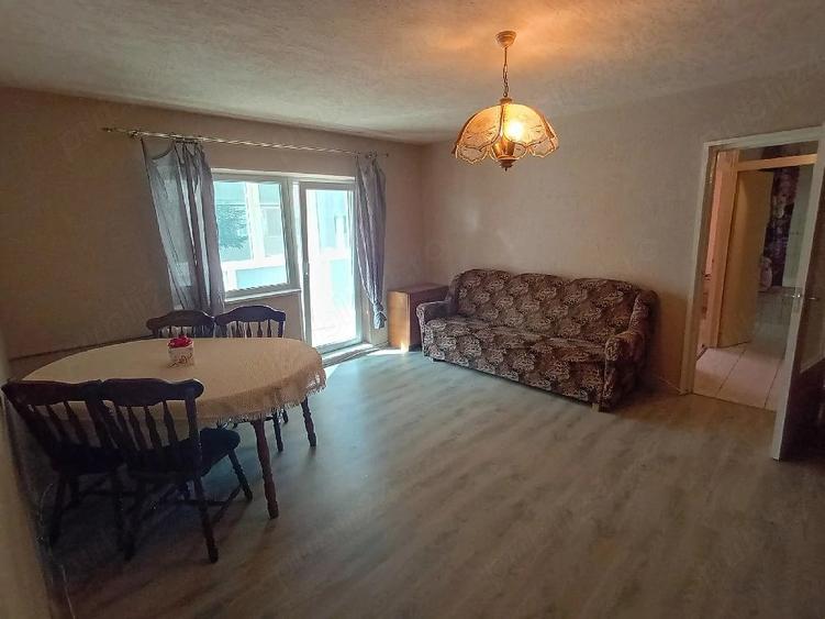 Apartament cu 2 camere semidecomandat în Girocului