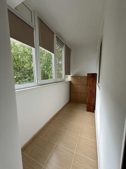 Apartament cu 2 camere decomandat în Titan