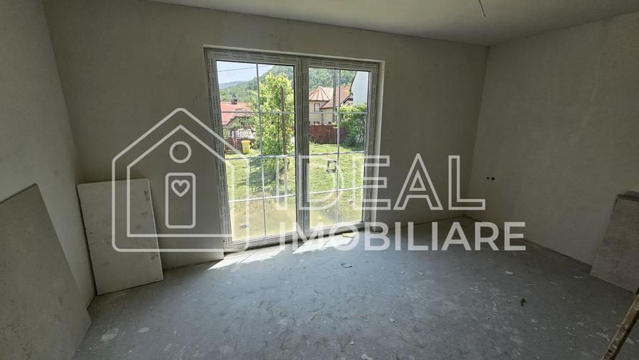 Casă individuală cu 4 camere cu Canalizare în Cisnădioara