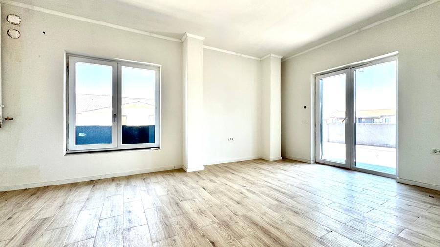 Apartament cu 4 camere decomandat în Giroc
