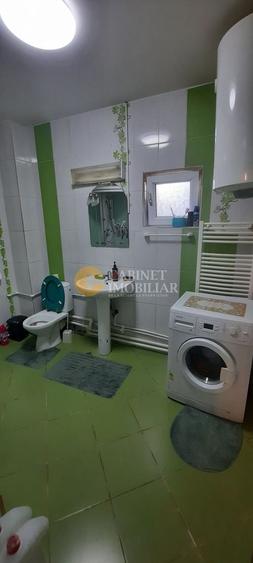 Casă individuală cu 5 camere cu Canalizare în Aroneanu