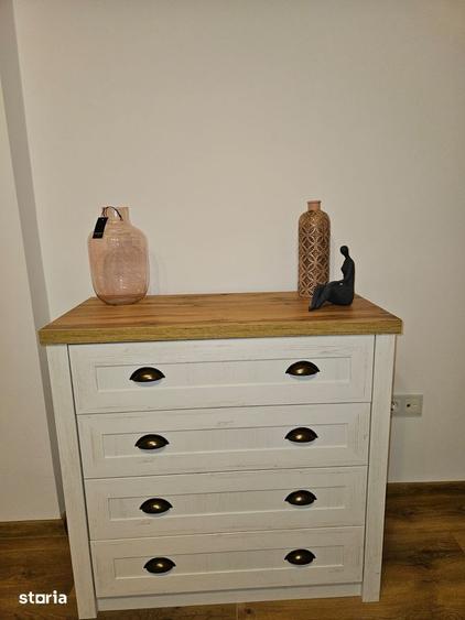 Apartament cu 3 camere decomandat în Astra