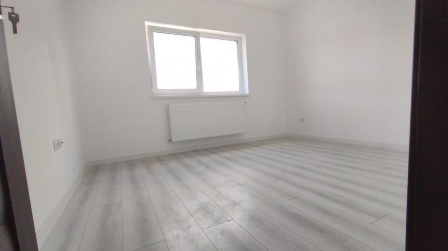 Apartament cu 3 camere decomandat în Păcurari
