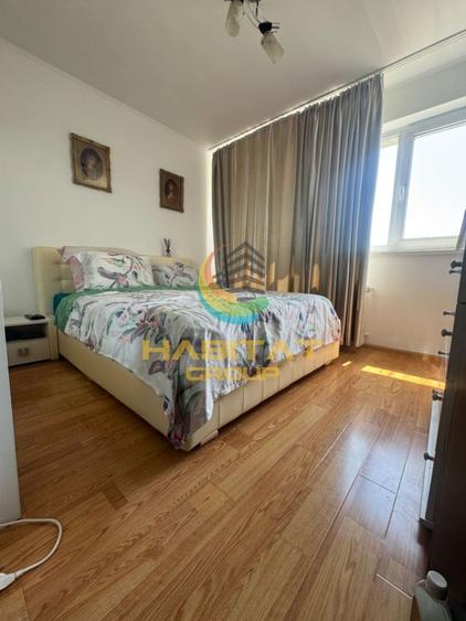 Apartament cu 3 camere semidecomandat, mobilat în Victoriei